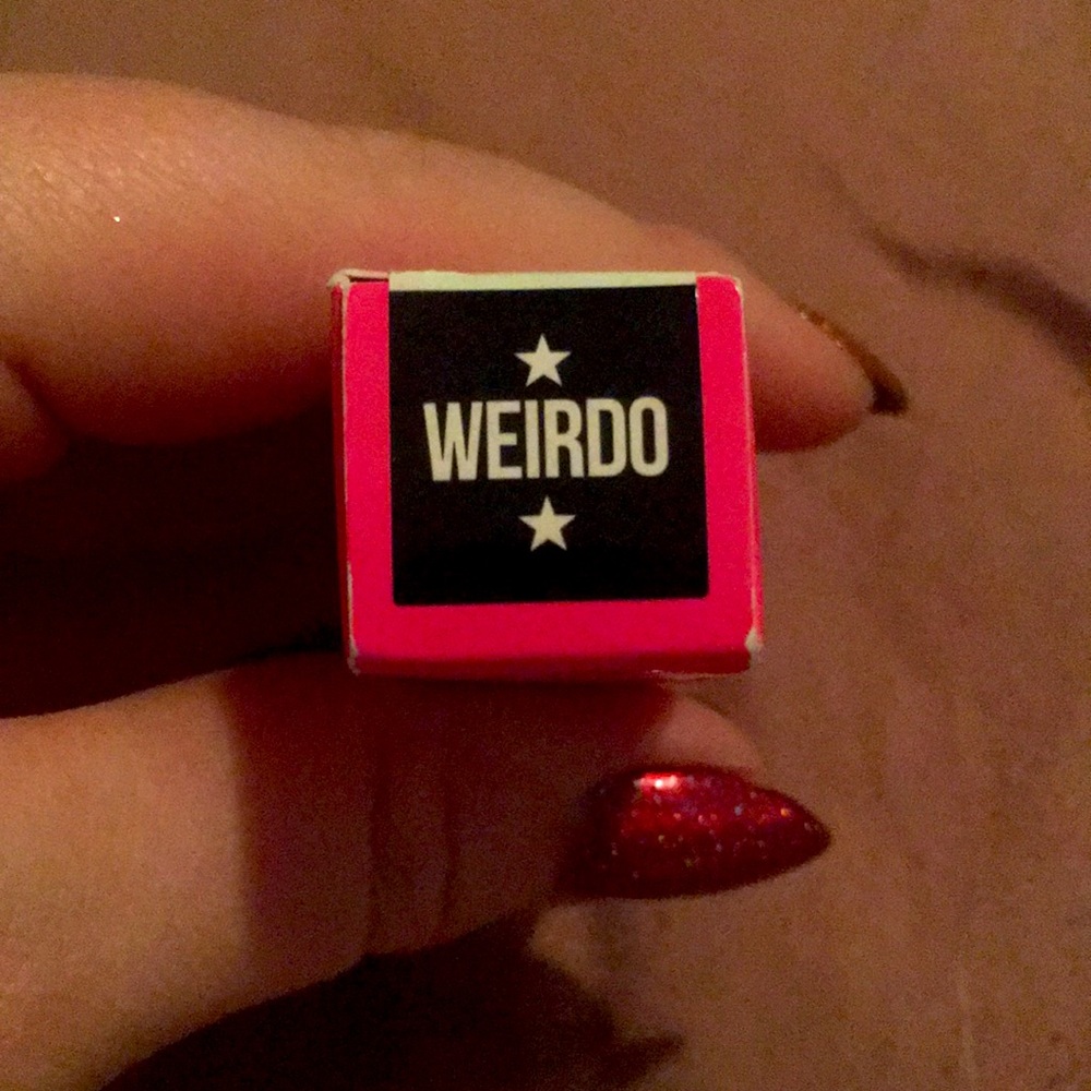 BNIB 🌘WEIRDO🌘